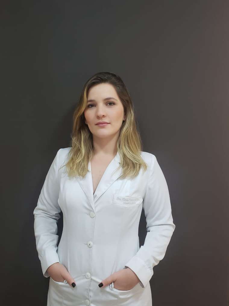 Dra. Flávia Xavier Brito